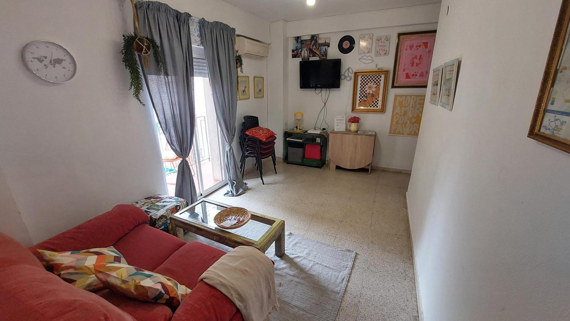 Céntrico Piso Con Aparcamiento Appartamento